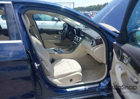 2017 Mercedes-Benz C 300 4Matic/Luxury 4Matic/Sport 4Matic из США, поврежденный, VIN 55SWF4KB0HU216795